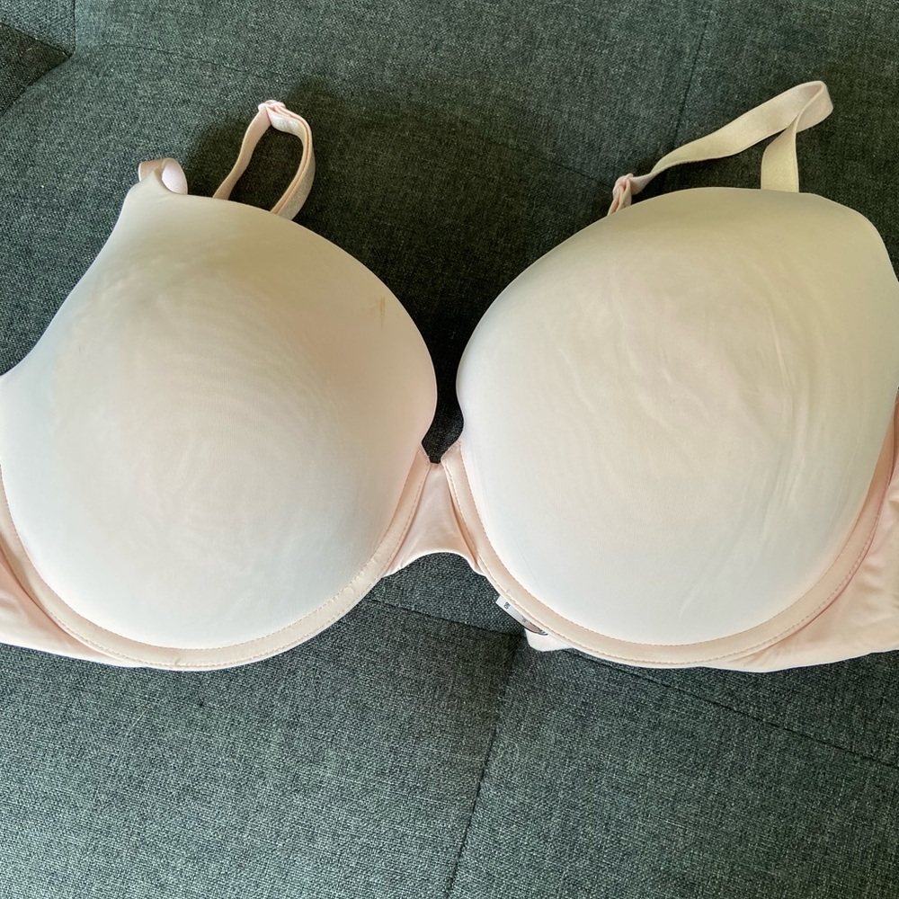 Victoria’s Secret bra 34DDD